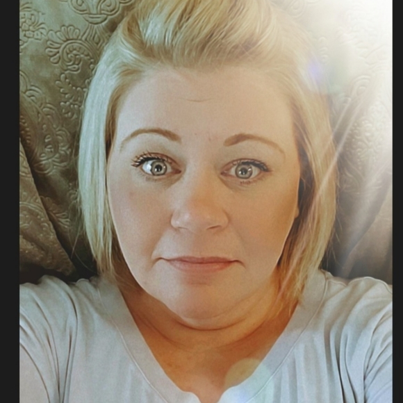 Stephanie ~ YOUR SELLER/BUYER !! - Picture 4 of 11